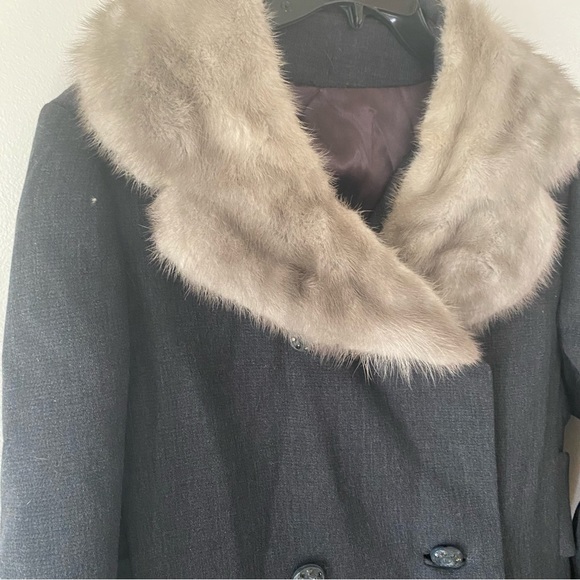 Gray mink fur collar vintage 70’s maxi length peacoat - Picture 4 of 6